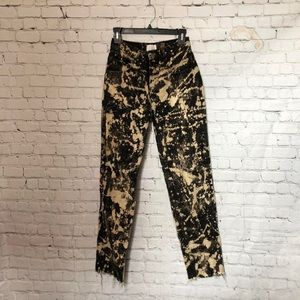 Moda international vintage mom jeans bleached